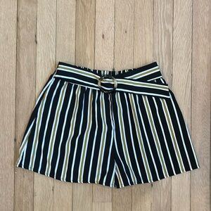 Jenna & Jessie Girls Size 12 belted shorts.  Black and Yellow stripe.